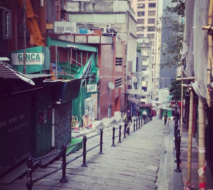 南宁东至香港西九龙动车正式首发！香港最多景点的打卡胜地！赶紧收藏！