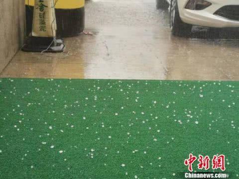 入伏首日黑龙江19市县下冰雹最低温14℃