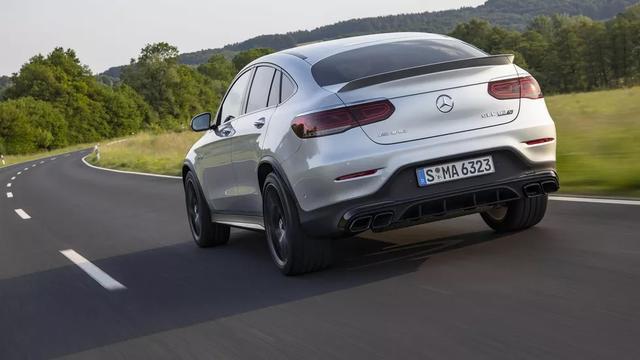 2020梅赛德斯 AMG GLC63 Coupe有一款独具匠心的扰流器