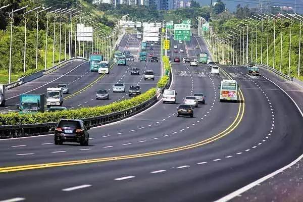 都说经常跑高速损耗汽车，可没想到好处还有这么多