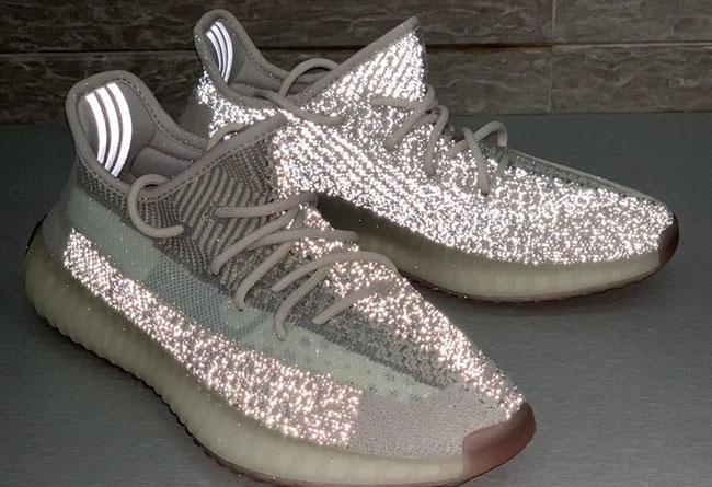 最独特的「满天星」！Yeezy 350 V2 ＂Citrin Reflective＂ 实物曝光！