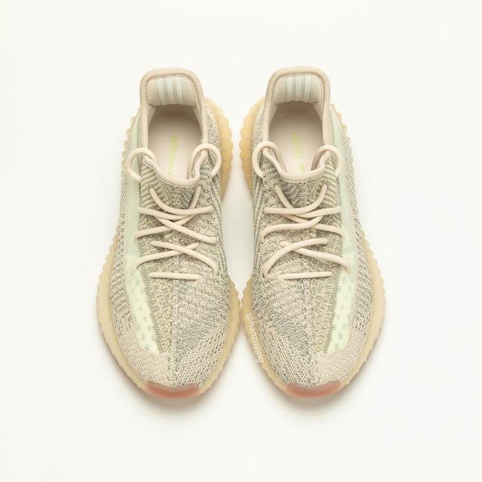 最独特的「满天星」！Yeezy 350 V2 ＂Citrin Reflective＂ 实物曝光！