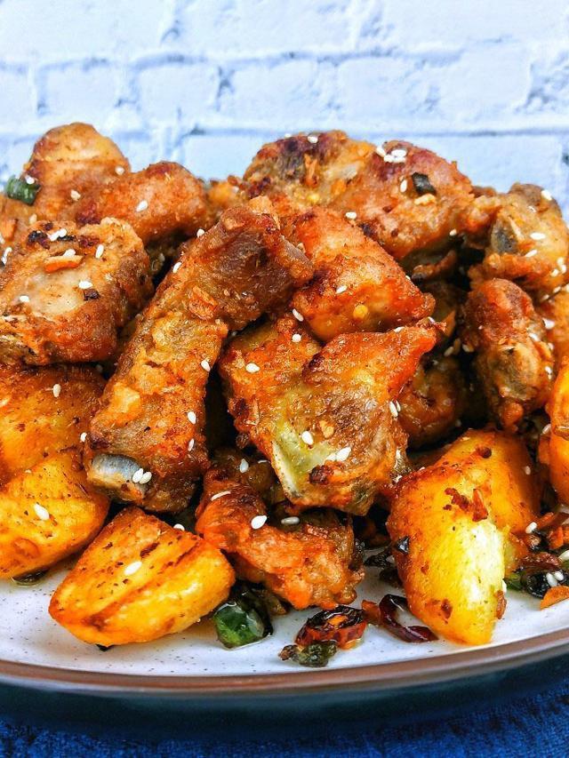 跟着中餐厅王俊凯学的椒盐土豆排骨简直好吃到爆~