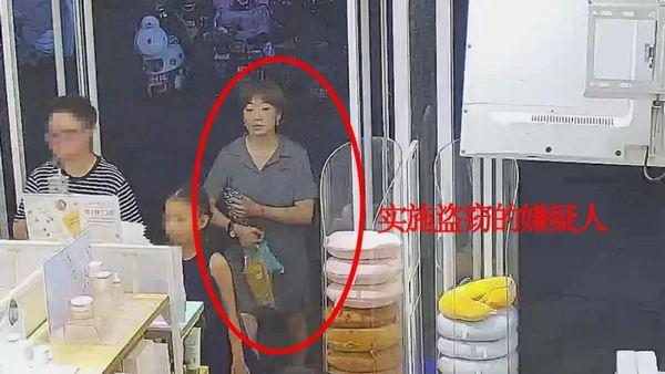 济南警方发布微通缉：女窃贼，快投案！
