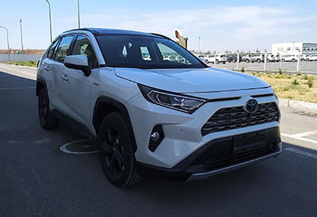 新RAV4离我们越来越近，搭载国产2.0L或进口2.5L混动，该如何选