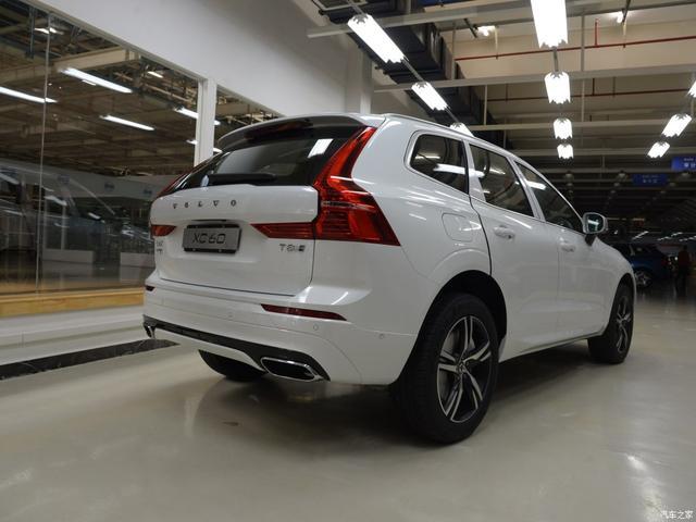 定位高端沃尔沃XC60 T8