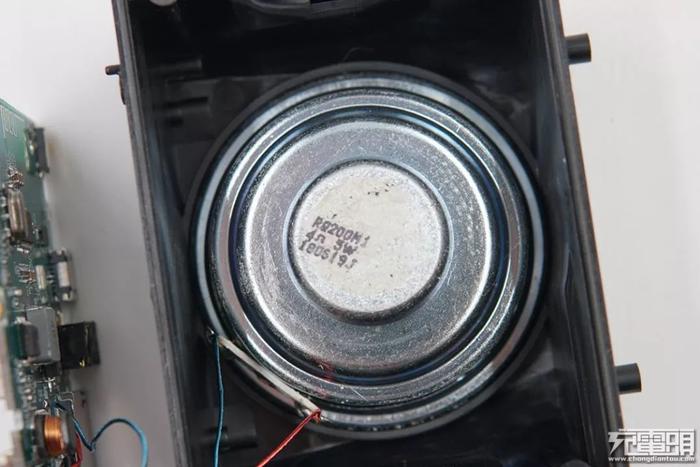拆解报告：Havit海威特M1无线充电蓝牙音箱