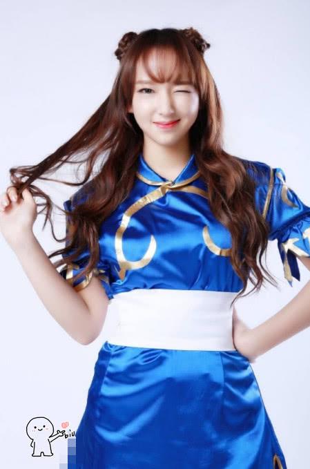 SNH48成员房蕾更新ins，晒COS春丽照片，意外撞脸程潇