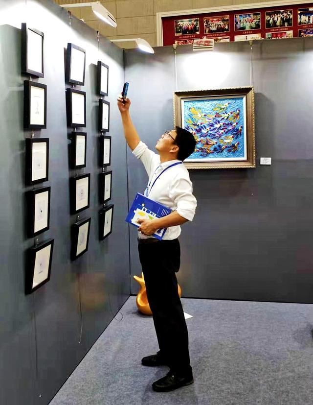 刘以林国画作品首次在国内展出颇受艺术爱好者青睐
