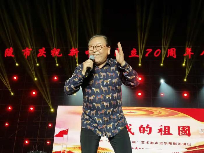 著名摇滚歌手李楠激情唱响山东乐陵 祝新中国成立70周年