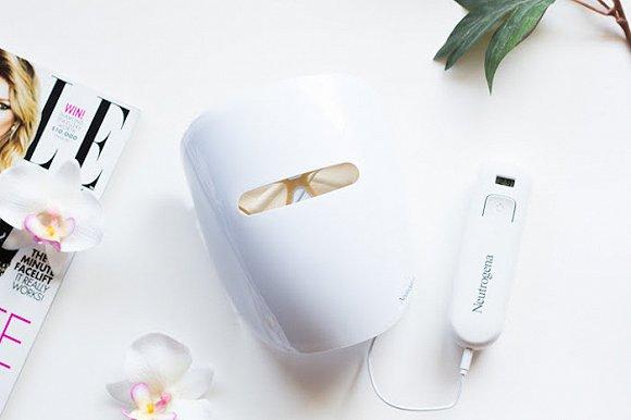 Neutrogena Light Therapy Acne Mask