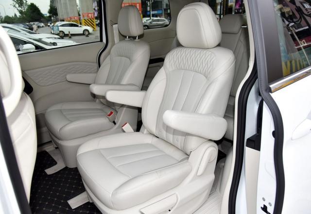 长安欧尚科尚新款上市，4米8车身乘坐舒适，配1.5T提供178马力