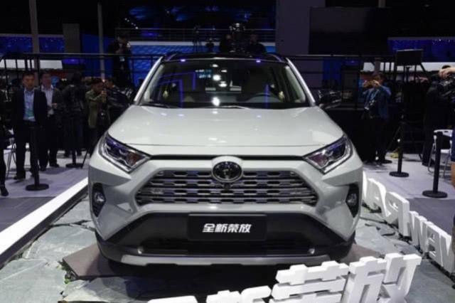 2020款丰田RAV4荣放发布！霸气不输路虎，要被疯抢的节奏