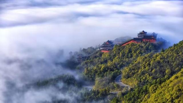 千人帐篷露营新化避暑胜地，“不忘初心”快闪唱响大熊山