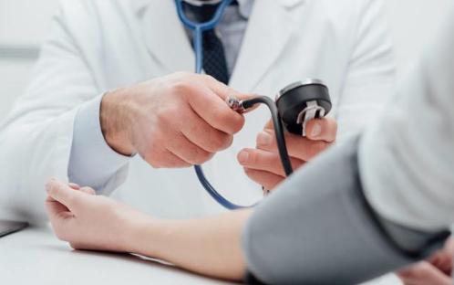 60岁男性血压多少算正常？医生一次性为你讲清楚