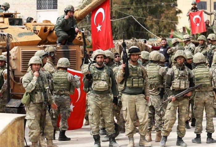 土耳其突然疯狂开火，摧毁美盟友62个军事目标，战火让数千人受伤