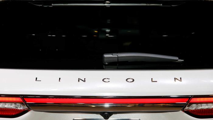 国产林肯悄悄量产，最大紧凑SUV比X1便宜3万，入门253马力