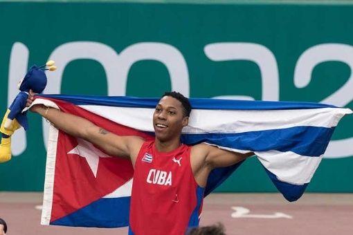 8米27！古巴埃切瓦里亚斩获泛美运动会跳远冠军 今年跳出8米92