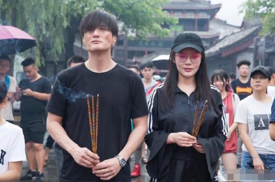 “大嫂”徐冬冬宣布与尹子维分手，男方曾被曝出轨助手