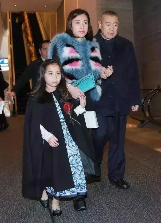 11岁坐拥50亿资产，刘銮雄为她怒斥吕丽君，当甘比女儿太幸福