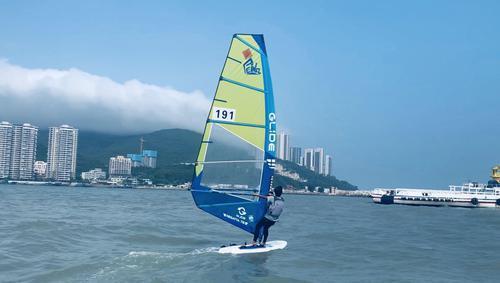 汕头：广东省青少年帆船帆板锦标赛南澳岛扬帆起航