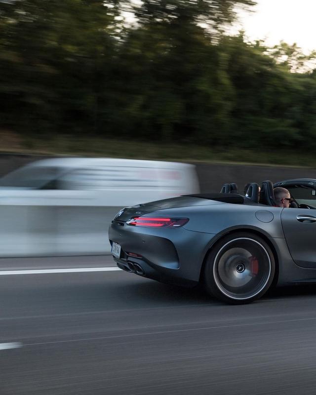 梅赛德斯AMG GT C Roadster，真酷的奔驰跑车