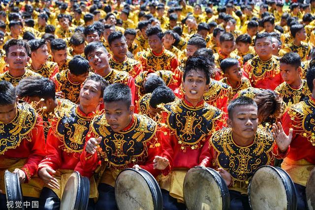 印尼迎来第74个独立日 多地民众身着节日盛装欢庆