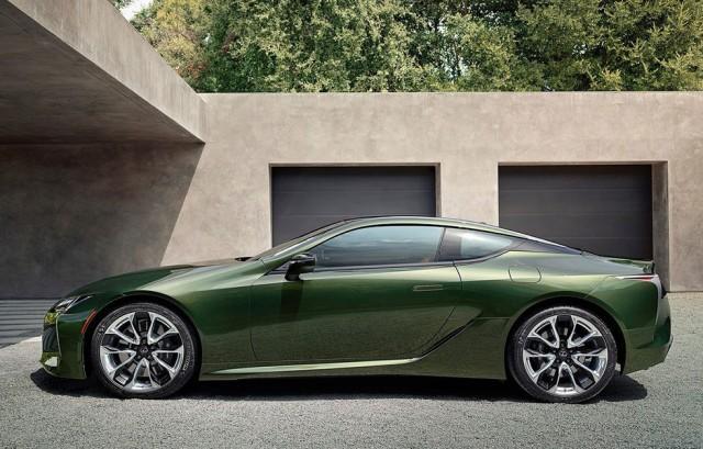 雷克萨斯新款绿意盎然，翠绿色纪念版车系，V8自然吸气发动机