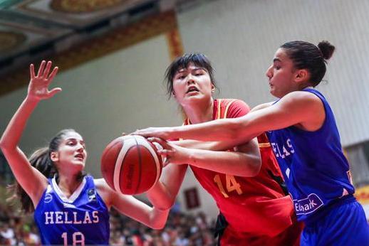 三分雨狂下！中国女篮88-68希腊女篮，李月汝13+5石小烨16+5