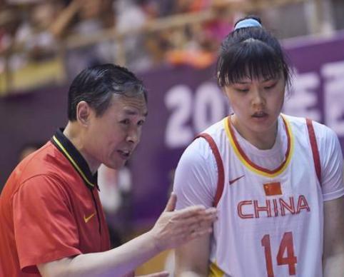 三分雨狂下！中国女篮88-68希腊女篮，李月汝13+5石小烨16+5