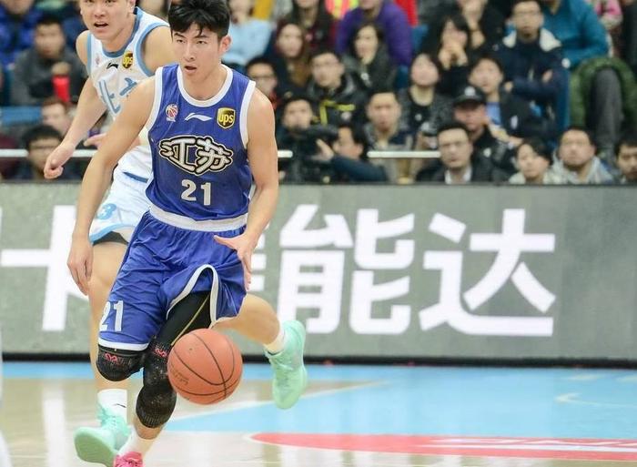 上季场均不到2分，广州无意续约24岁前锋去年曾征战NBA夏季联赛