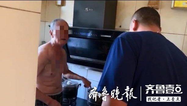 炉子上正做着饭，济南一市民却因大意被反锁门外