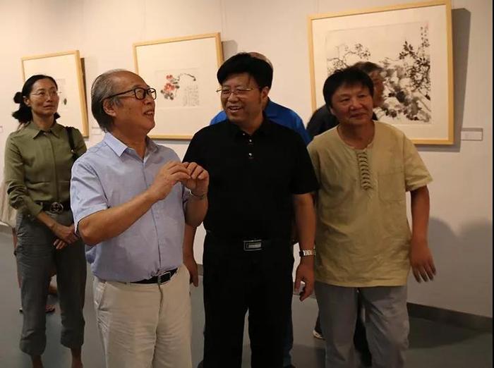 山东中国画学会2019写生作品展暨《年鉴》济南首发式近日举行