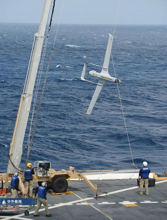 美国海军测试新型舰载固定翼垂直起降无人机