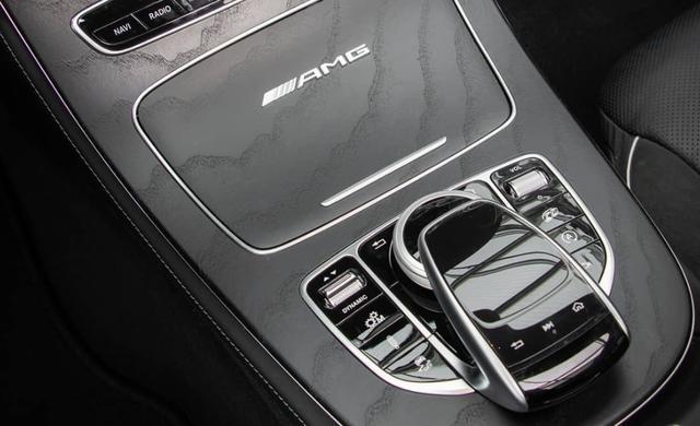 奔驰AMG E63 S Estate，V8双涡轮增压发动机，百米加速3.5秒