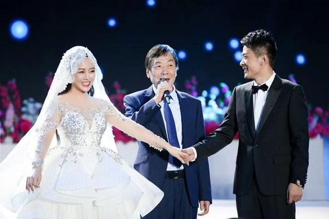 成龙、王力宏、邓紫棋亮相818从辛出发演唱会