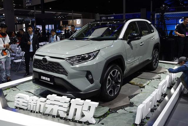 丰田年内将推3款重磅新车，全新RAV4荣放、2.0L亚洲龙领衔