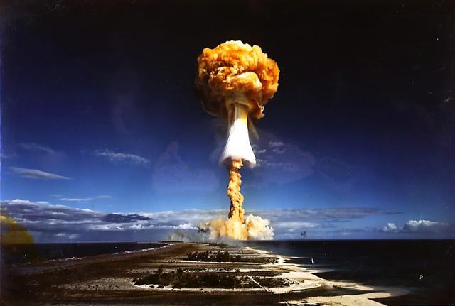小国为什么不能有核武器？看俄罗斯就知道了，大国太穷一样不能有