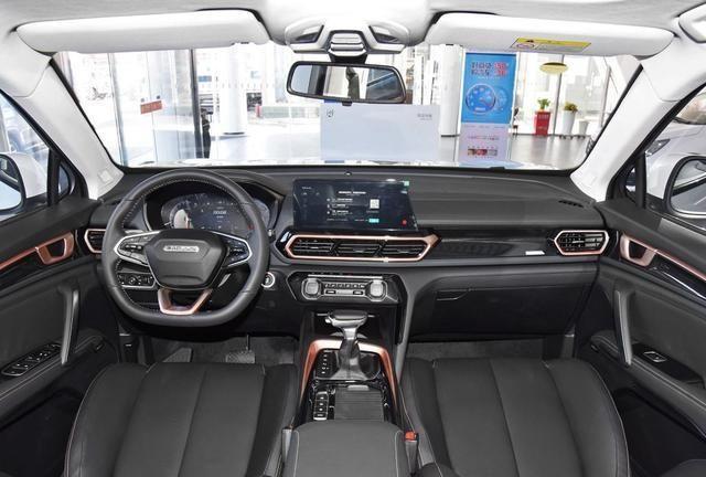 辣妈购车的新选择，新宝骏RS-5空间宽裕、智能语音系统更贴心