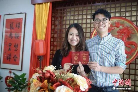 中国结婚率创新低？但婚姻最大的好处，你可能不知道