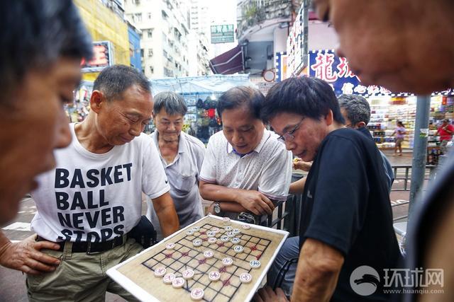 没有暴力的香港，居民生活平静