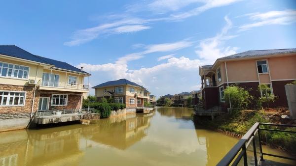 嘉鱼田野都市楼盘：官桥八组发源地，5A景区生态墅区