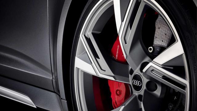 奥迪发布全新一代 RS 6 Avant：高性能的“第三极”