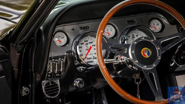 一辆与“电影同款”“美式大肌肉”的福特野马 Shelby GT500！