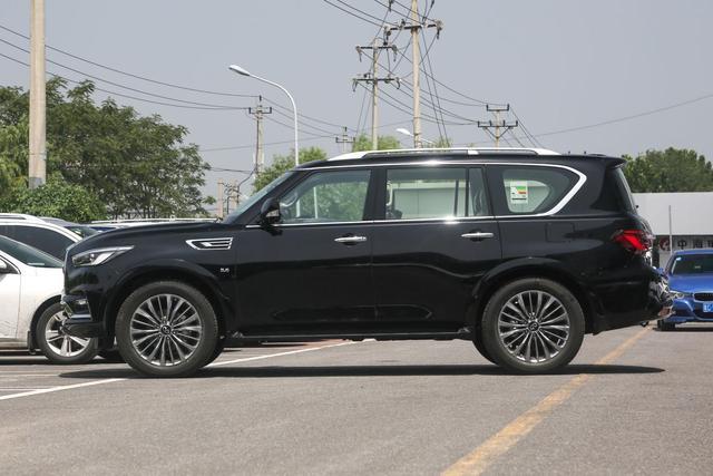 英菲尼迪QX80，日产顶级旗舰SUV，坐拥豪华气场，值得入手吗？