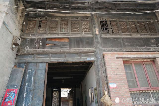 西安秦镇不少百年老房子荒芜倒塌，凉皮古镇的古朴风貌会消失吗