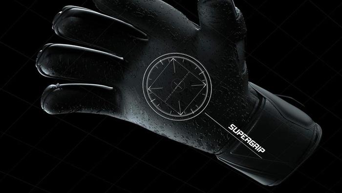 Uhlsport发布“Black Edition”系列门将手套