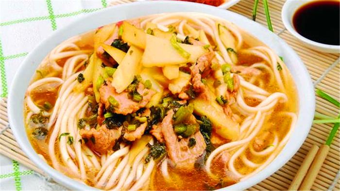 外国人最爱吃的5种中国面，杭州片儿川上榜，最后一种百吃不腻