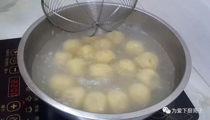 红薯自从学会新吃法，我家红薯丸子从来不油炸，出锅连汤汁都不剩