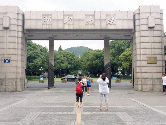 江苏学生高考苦，河南河北录取难，有的教育大省只有1所985大学